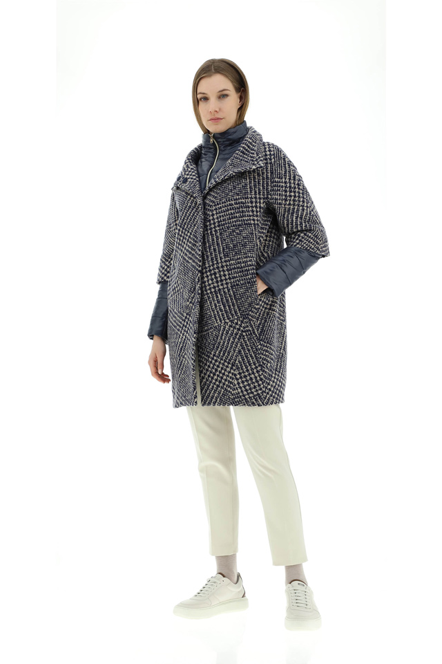 CA000447D_33361JR_9219_TRADE_SOCIAL_01 CA000447D_33361JR_9219_TRADE_SOCIAL_01